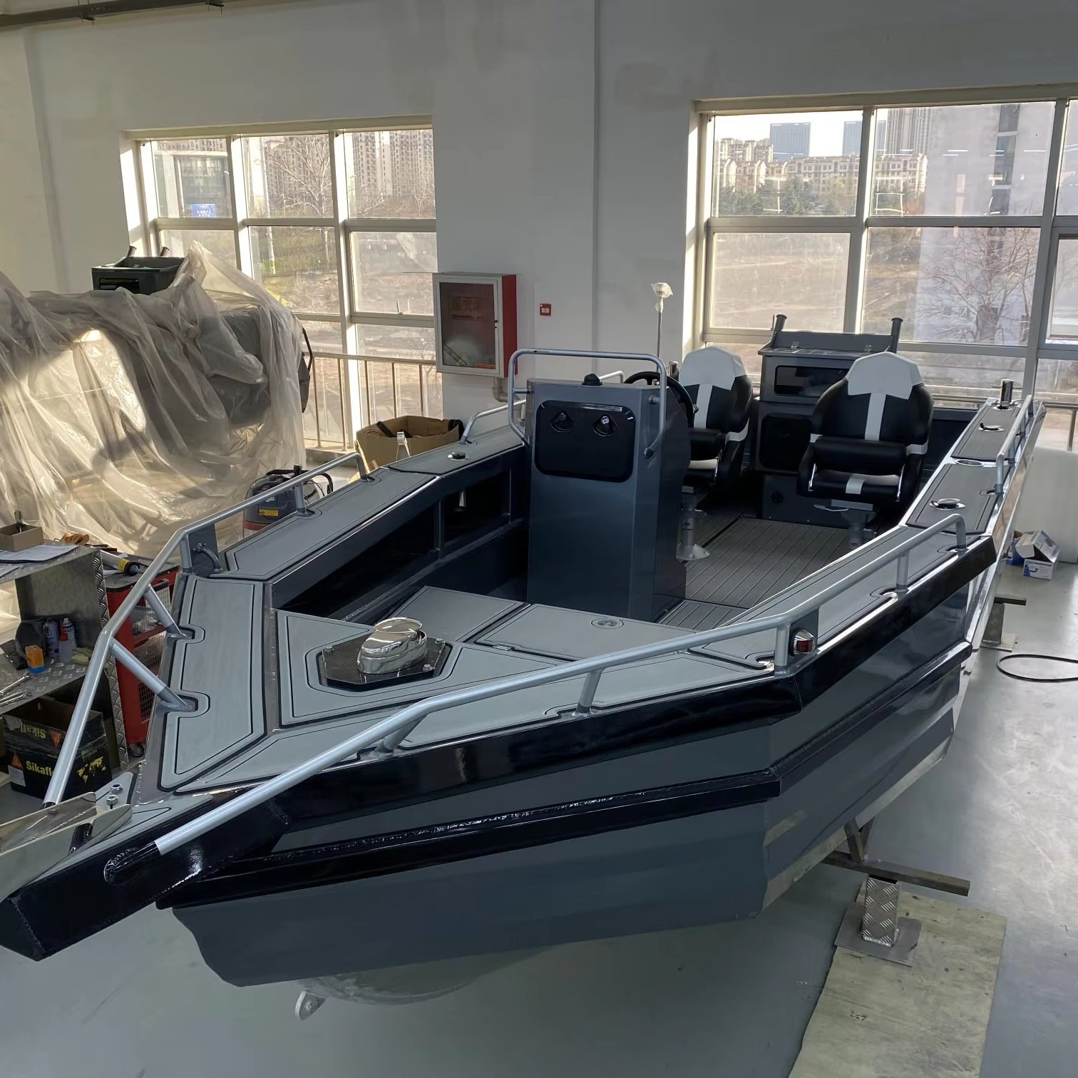 20ft 6m Side Console Aluminum Fishing Boat Small Yacht with Engine and Bimini